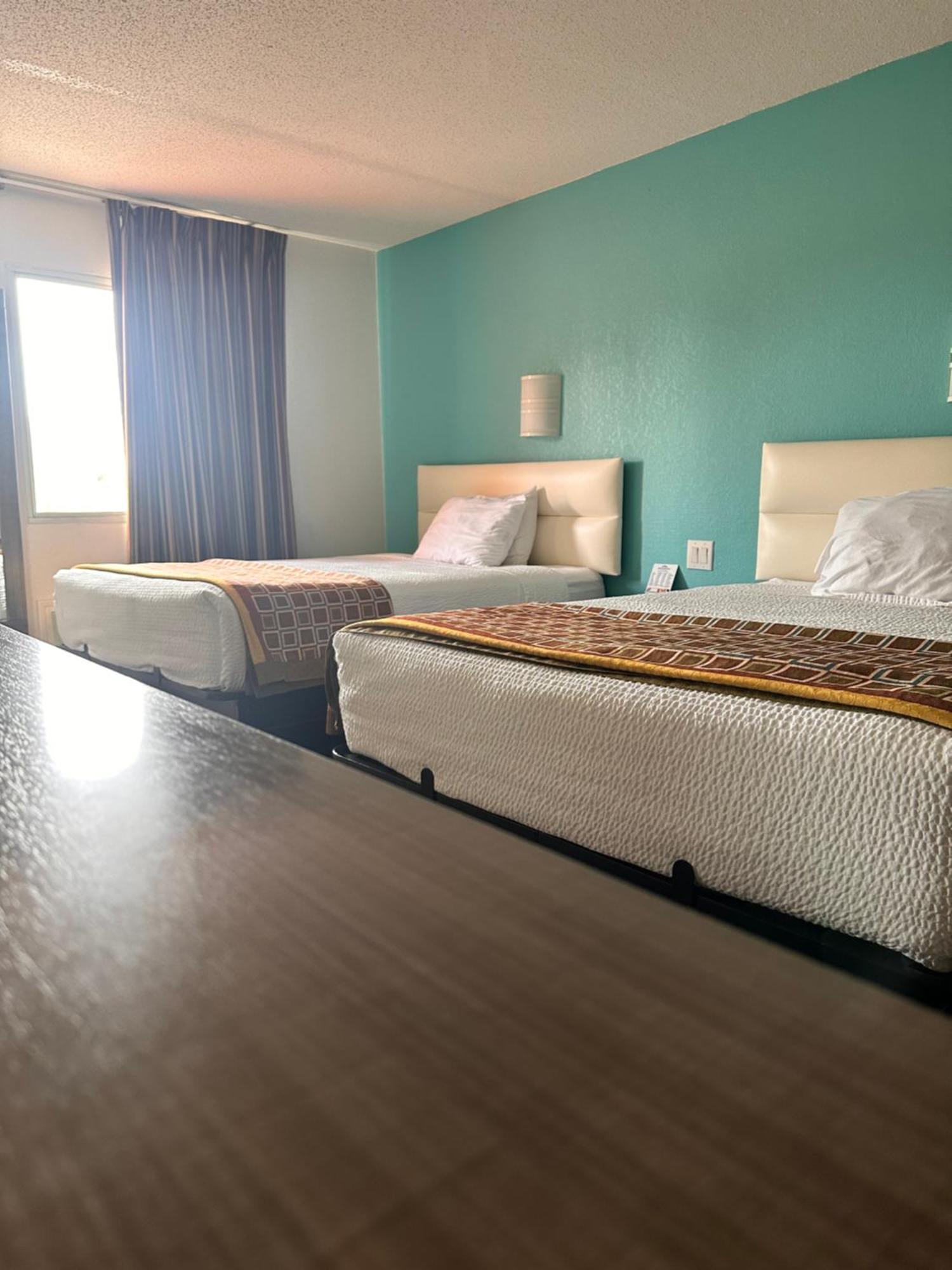 Howard Johnson By Wyndham Clarksville Tennessee Экстерьер фото