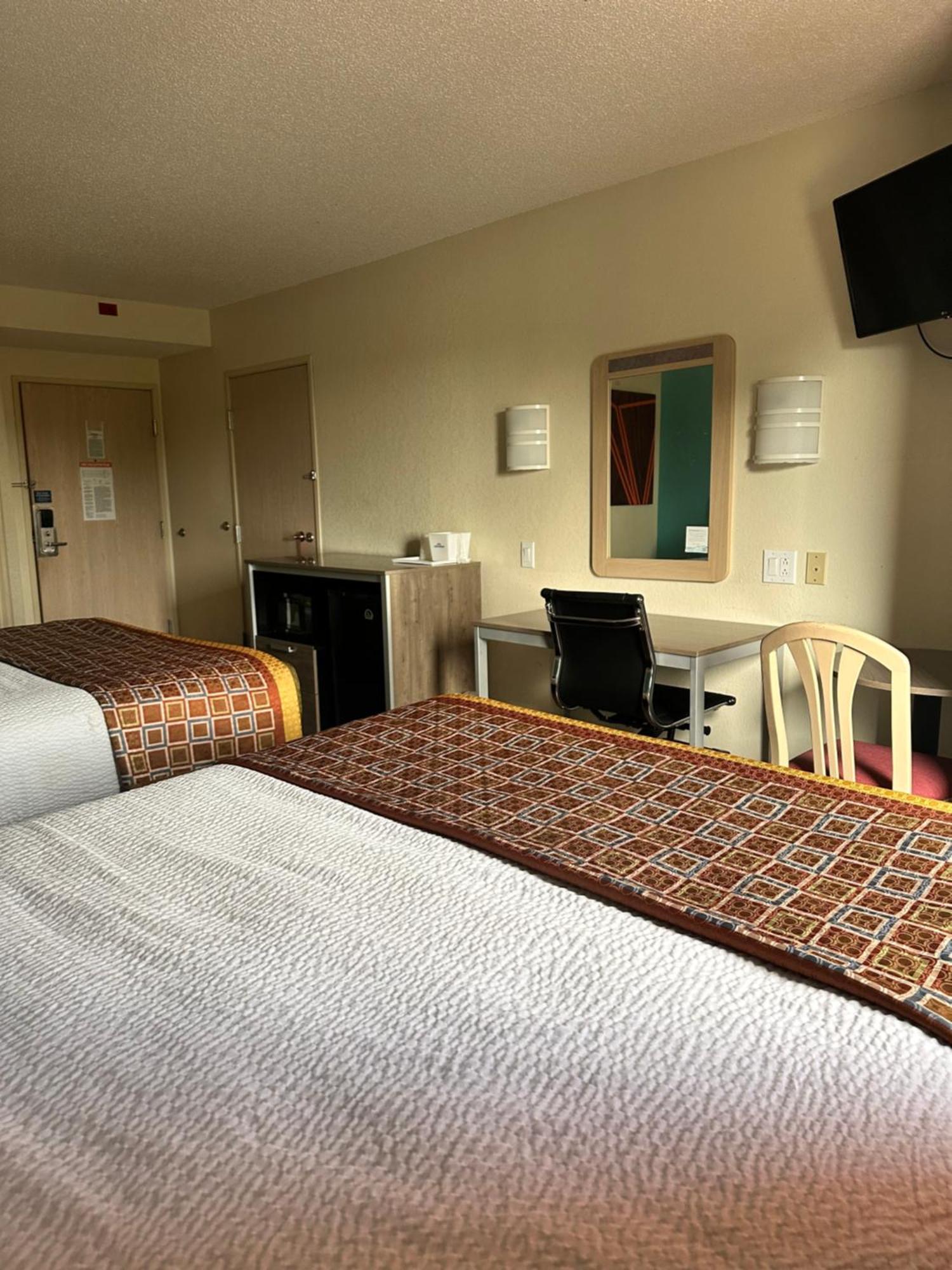 Howard Johnson By Wyndham Clarksville Tennessee Экстерьер фото