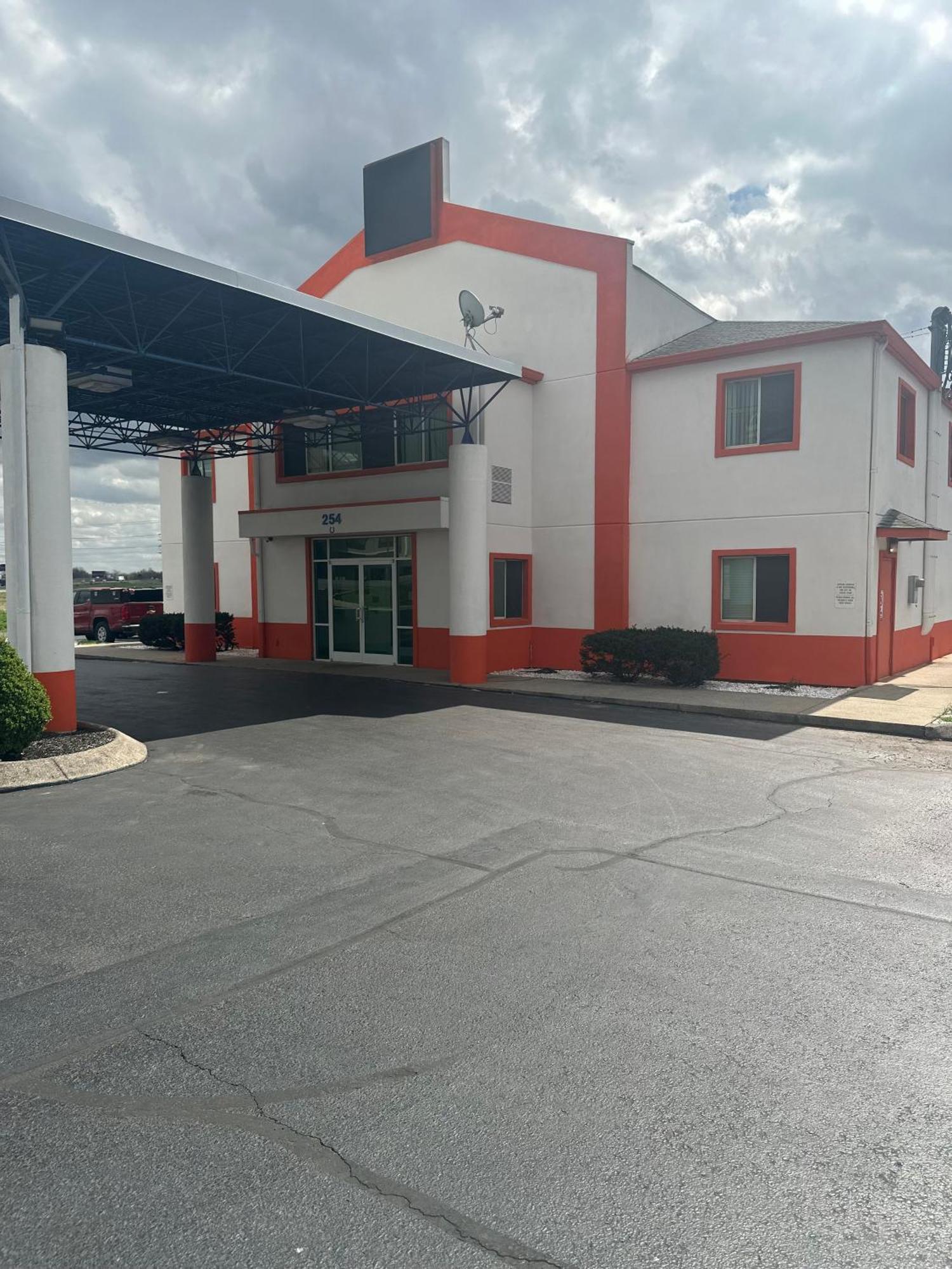 Howard Johnson By Wyndham Clarksville Tennessee Экстерьер фото