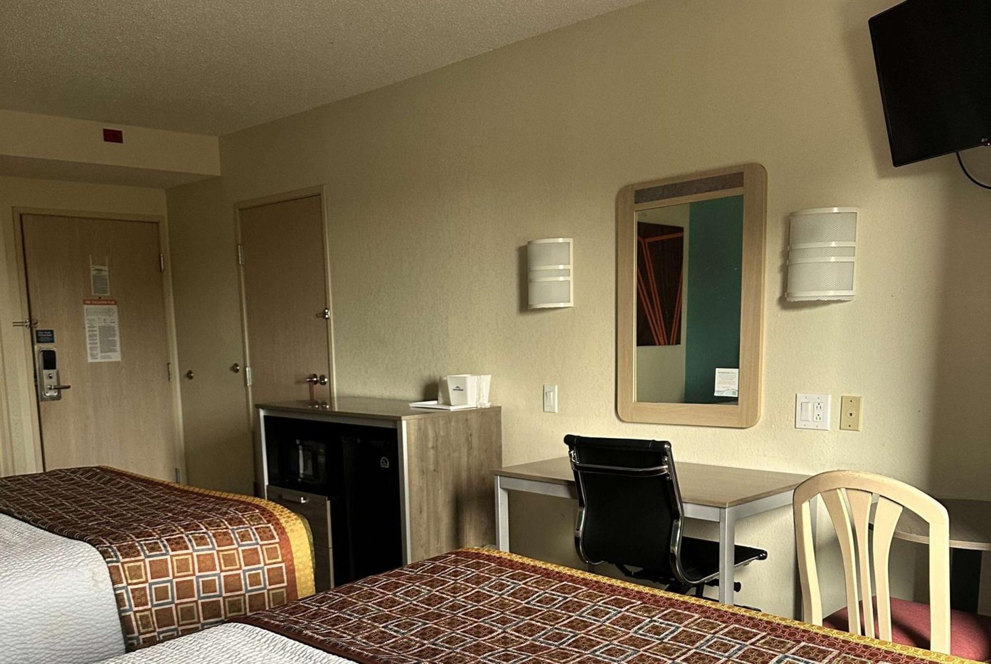 Howard Johnson By Wyndham Clarksville Tennessee Экстерьер фото