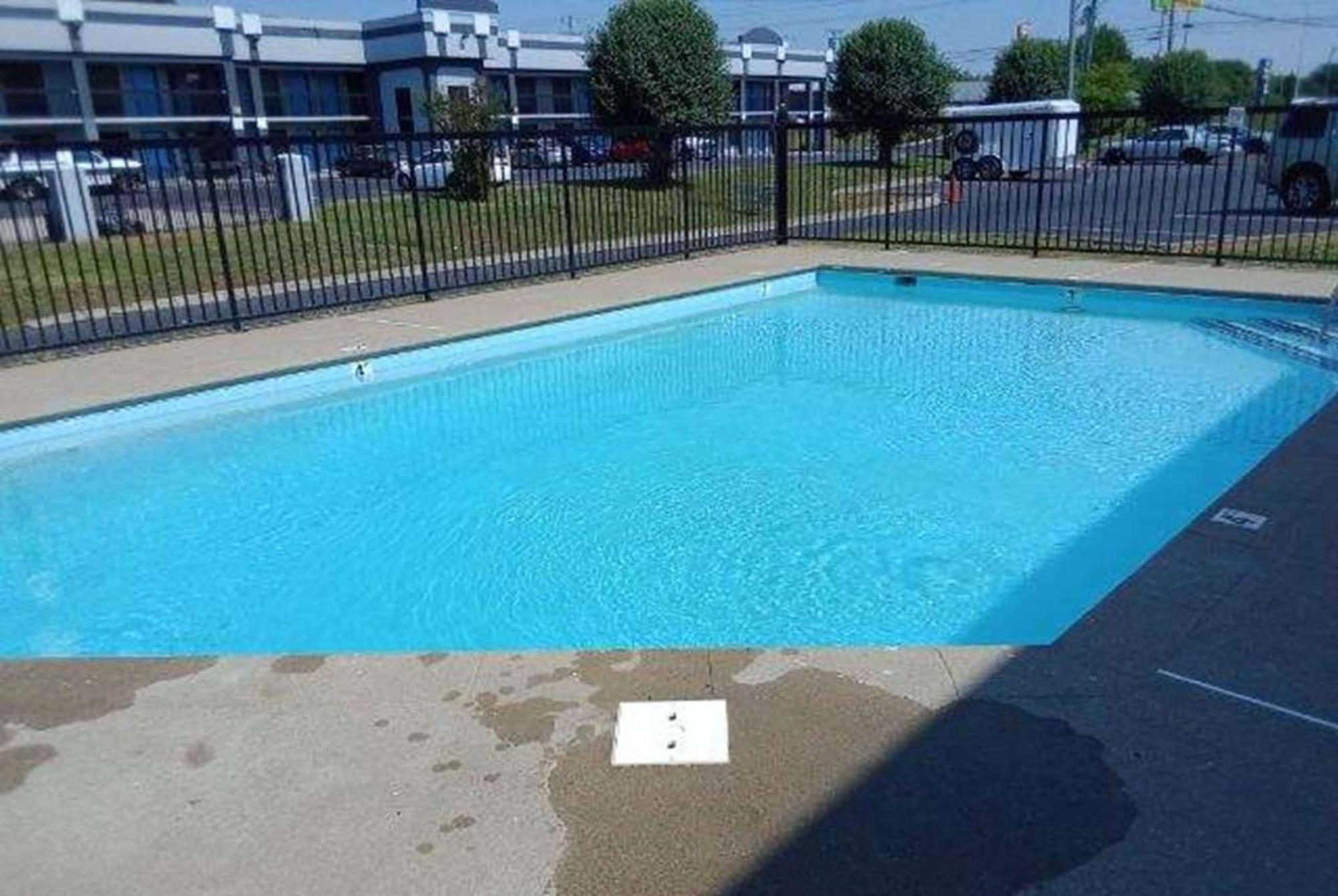 Howard Johnson By Wyndham Clarksville Tennessee Экстерьер фото